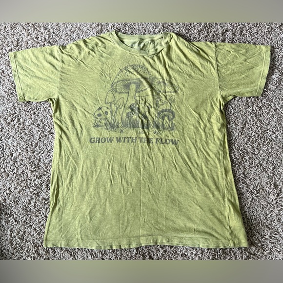 Rare, Green American Eagle Grow With The Flow T-Shirt Size Extra Small/Small. - Picture 1 of 5